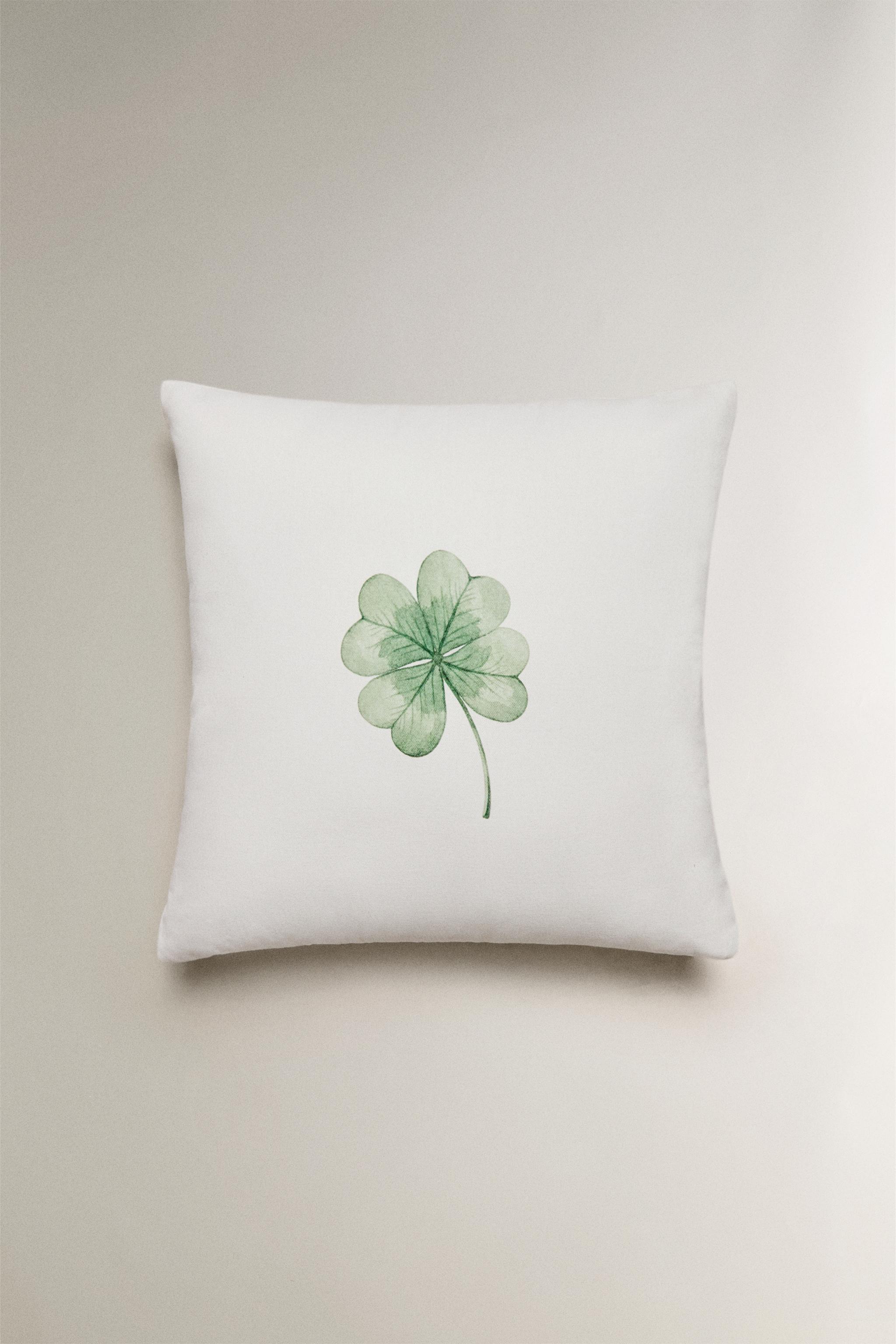 CLOVER THROW PILLOW COVER
